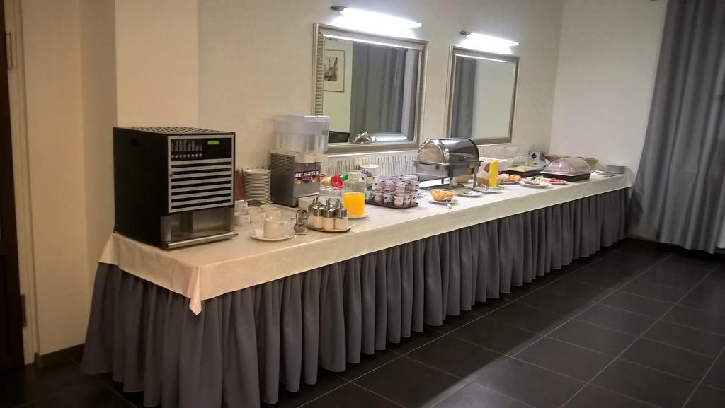 Hotel Thelena Tolna 외부 사진