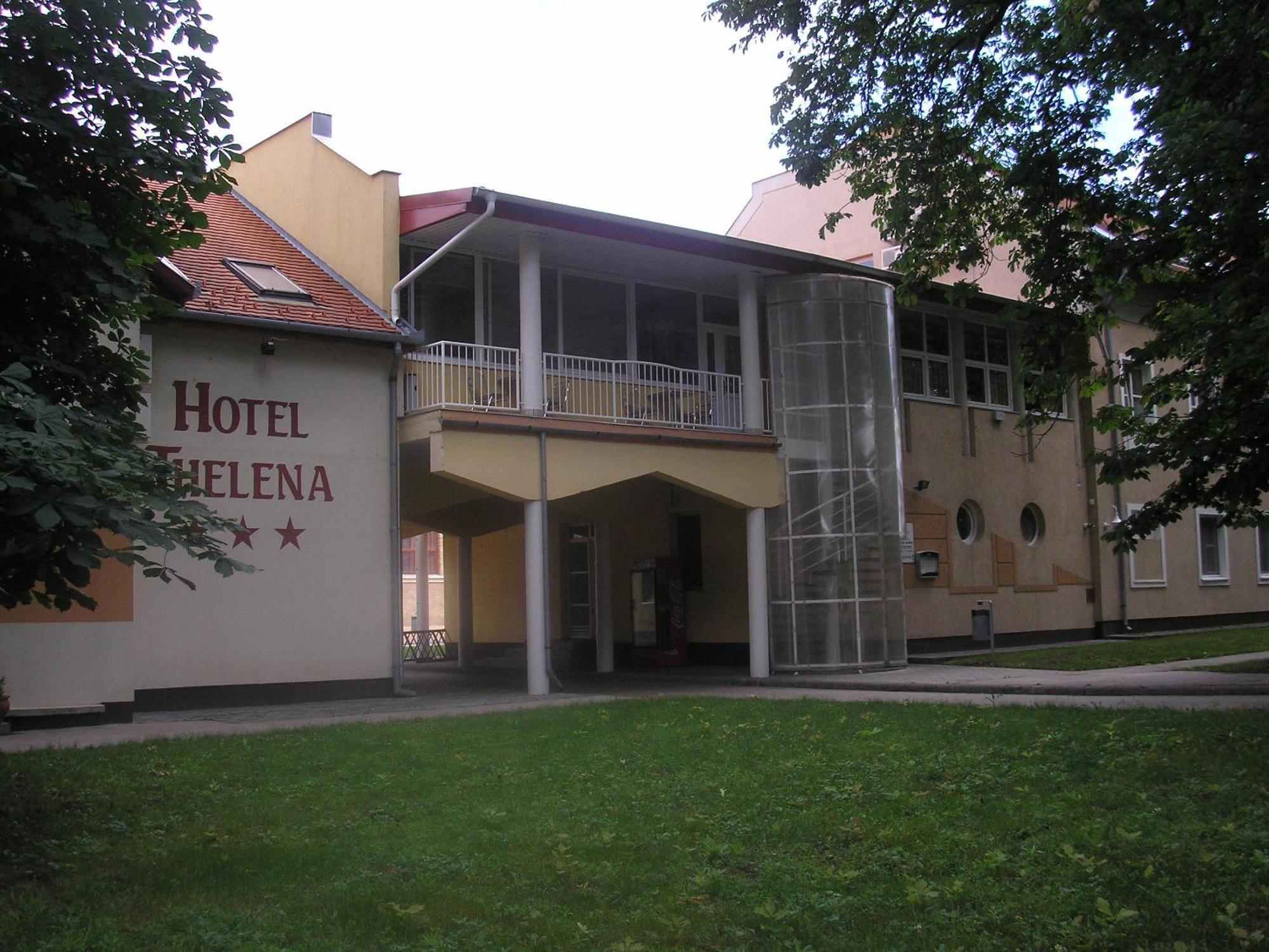 Hotel Thelena Tolna 외부 사진