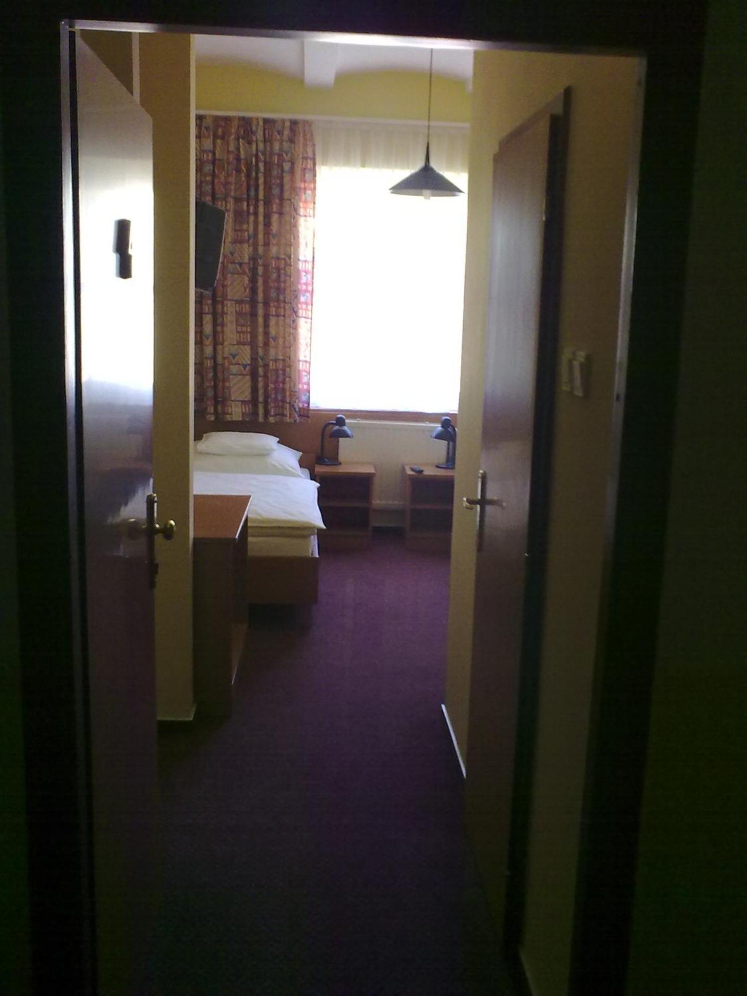 Hotel Thelena Tolna 외부 사진