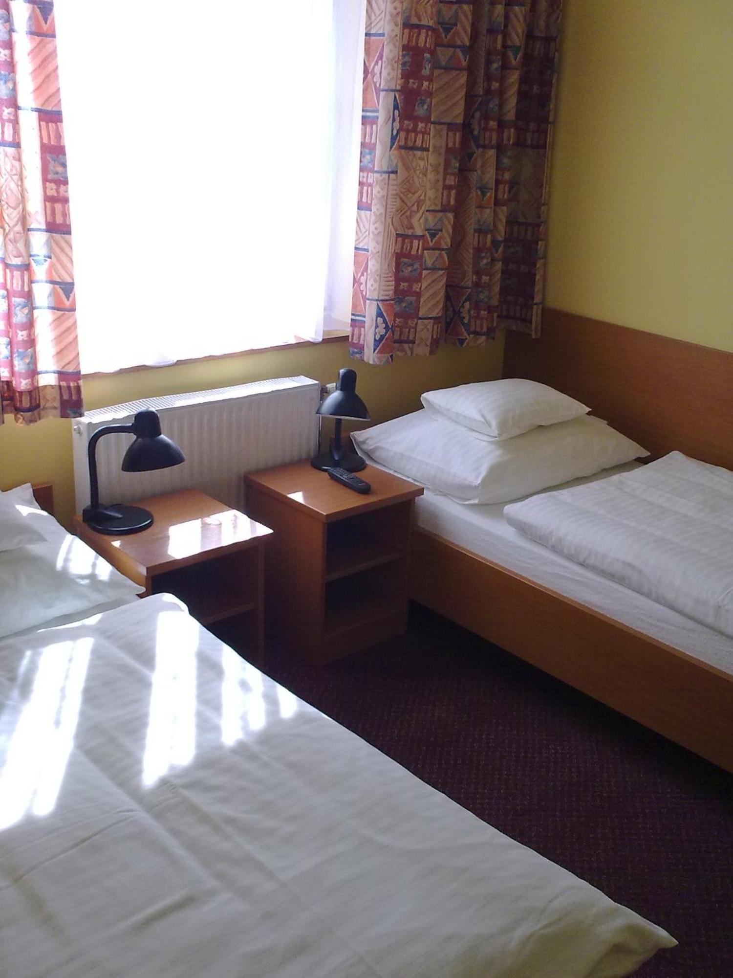 Hotel Thelena Tolna 외부 사진