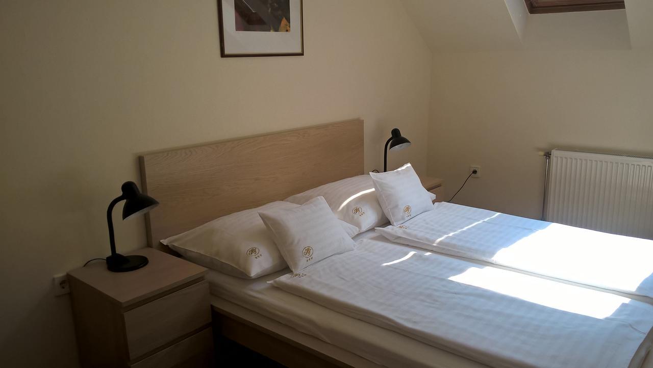 Hotel Thelena Tolna 외부 사진